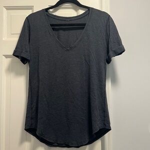 Lululemon Love V-neck T-shirt dark gray size 6